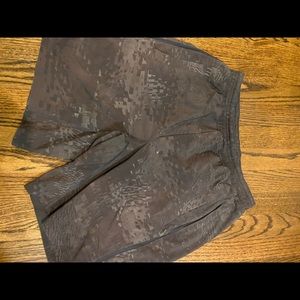LuluLemon Mens Shorts (M)